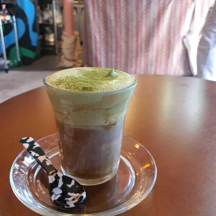 헨쇼 대표 사진