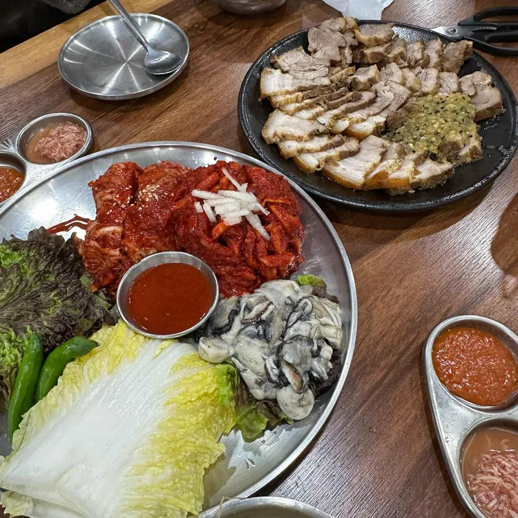 장수마늘보쌈 대표 사진