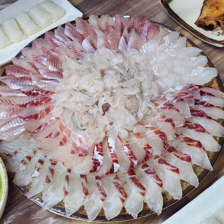 사량도 자연산횟집 사진 1