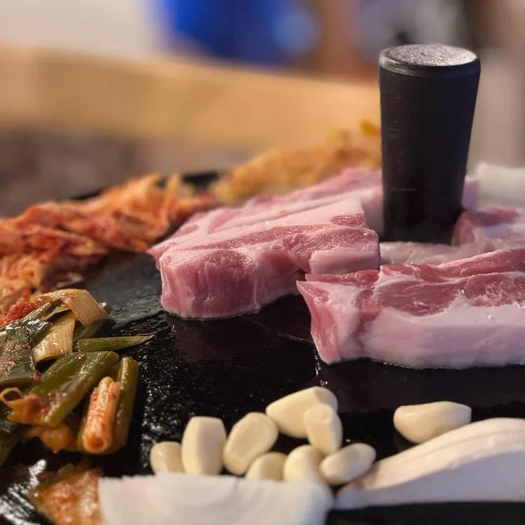 웅이네 솥뚜껑삼겹살 사진 2