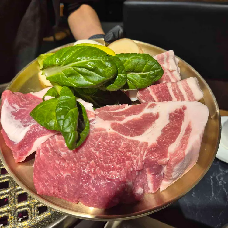 명일돈 대표 사진