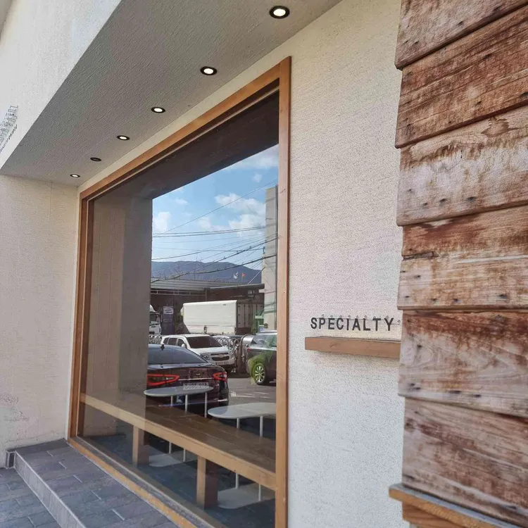 텐퍼센트커피 대표 사진