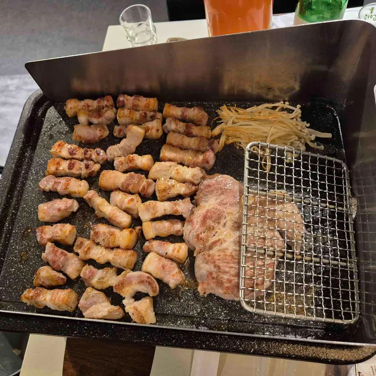갑돼지 대표 사진