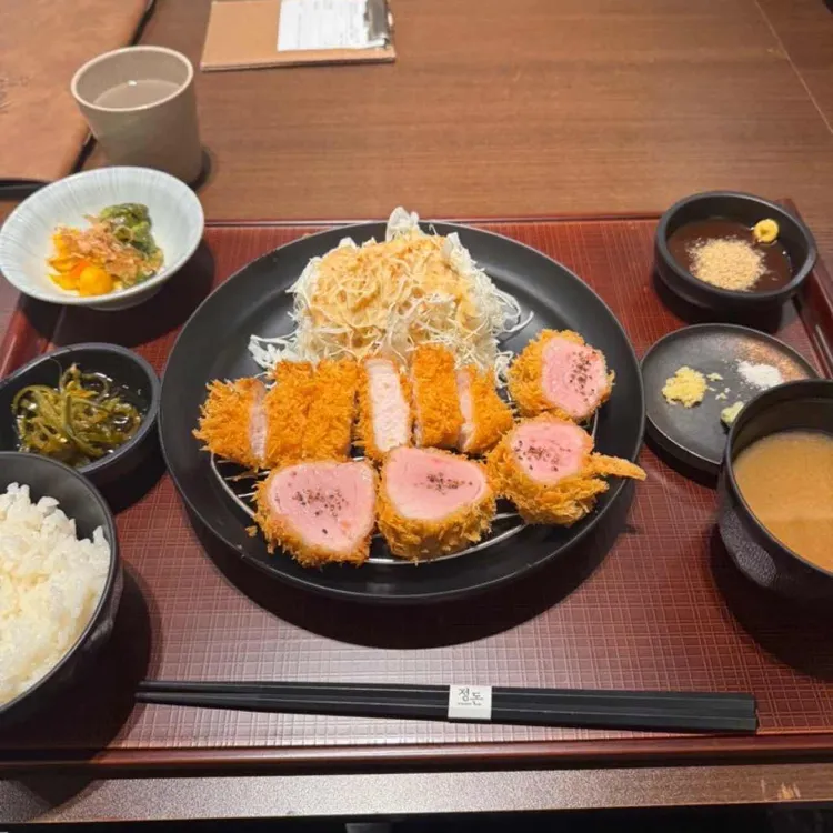 정돈 갤러리아백화점 대표 사진