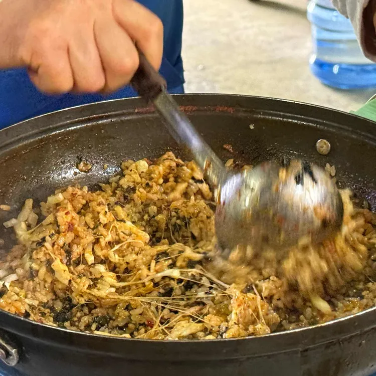 푸짐한 김치 감자탕 대표 사진