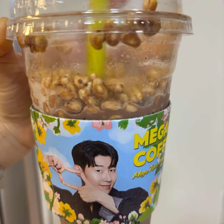 메가커피 대표 사진