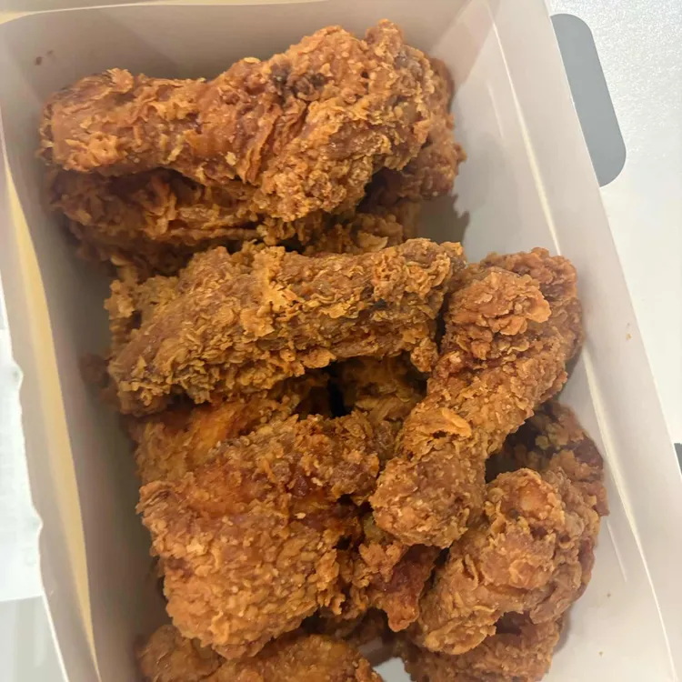 BHC치킨 이대역점 - 이대 치킨, 후라이드 맛집 | 다이닝코드, 빅데이터 맛집검색