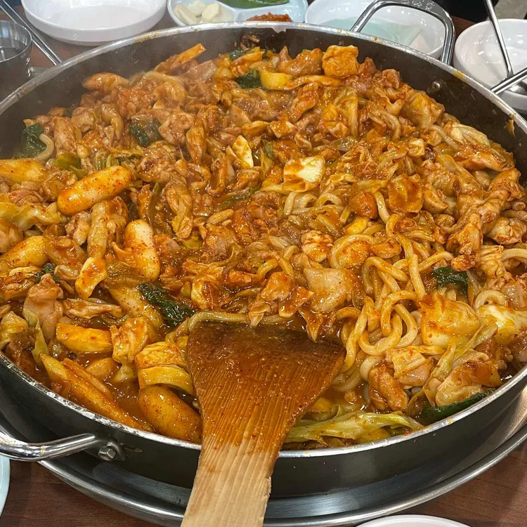 닭이봉오미닭갈비 사진 1