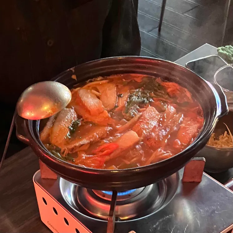 원탁 대표 사진