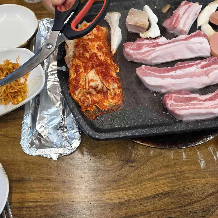 돌판에누운삼겹살 대표 사진