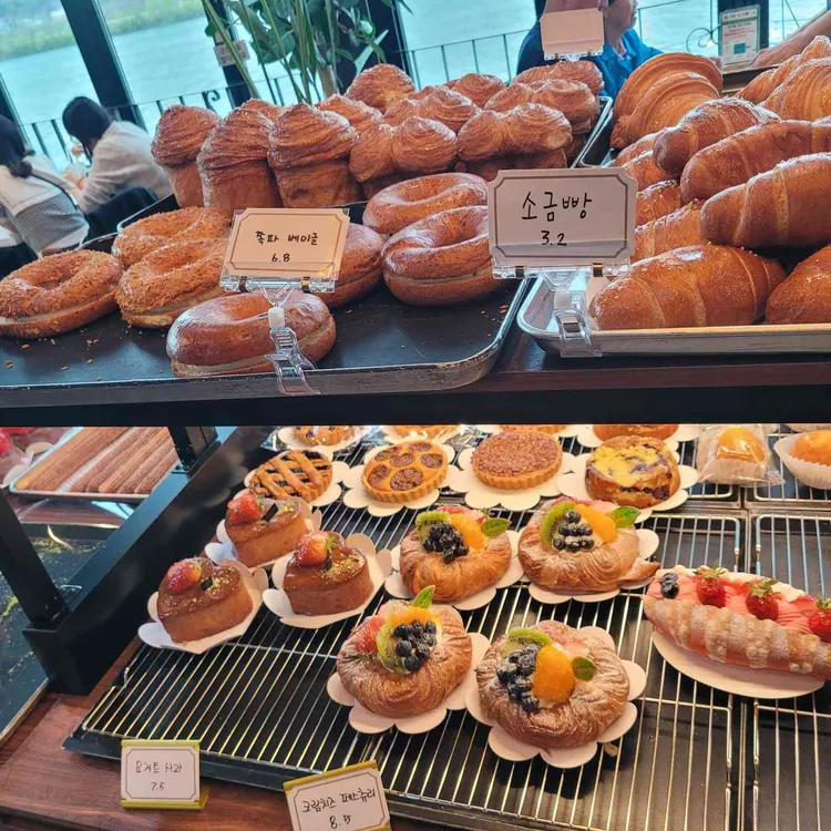 17812 카페 대표 사진