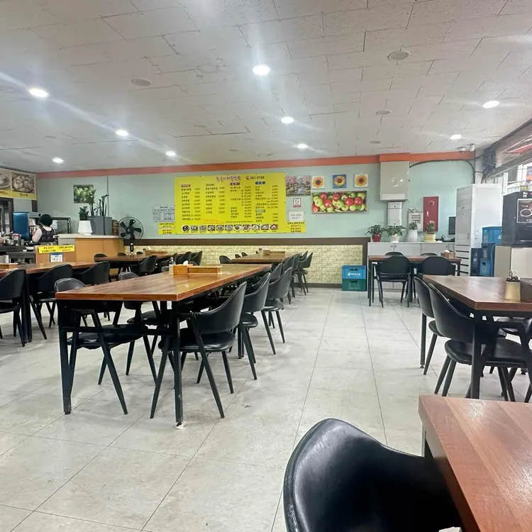홍굴이해물짬뽕 사진 1