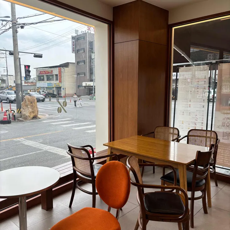 텐퍼센트커피 대표 사진