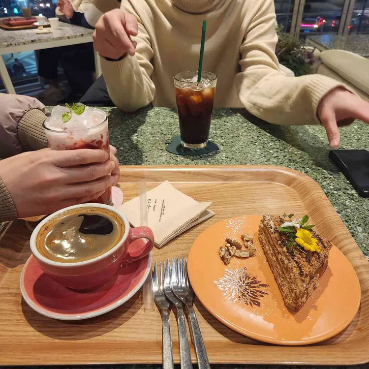 어반스피릿 대표 사진