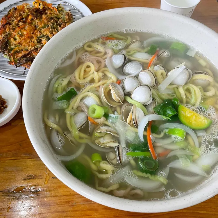 이런칼국수를봤나 대표 사진