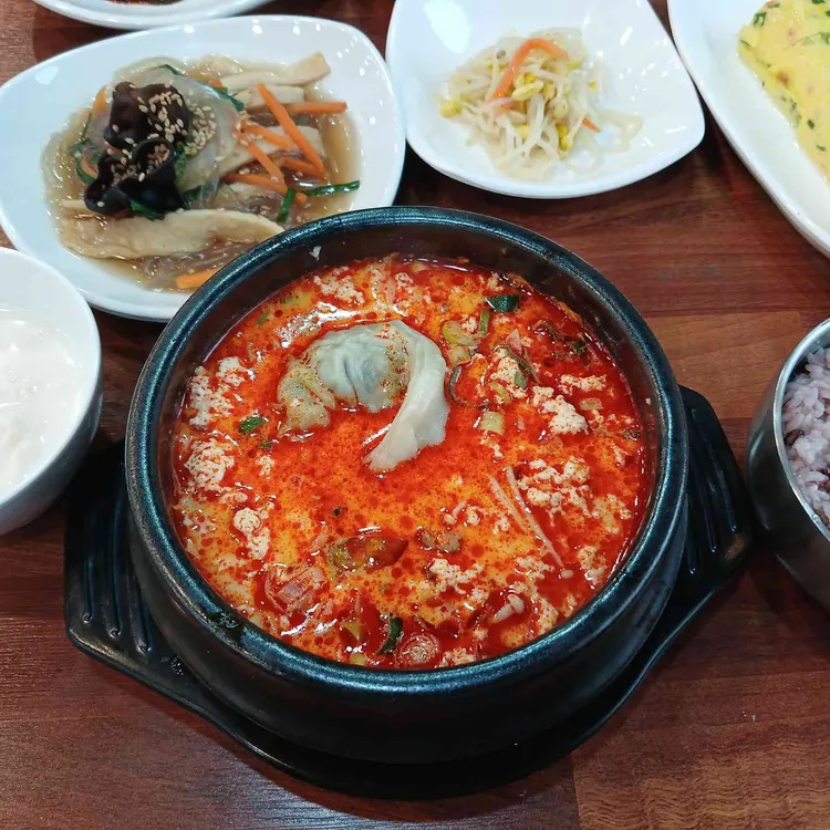 고향집 초당순두부 대표 사진