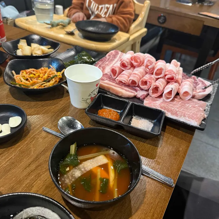 육봉달 대표 사진