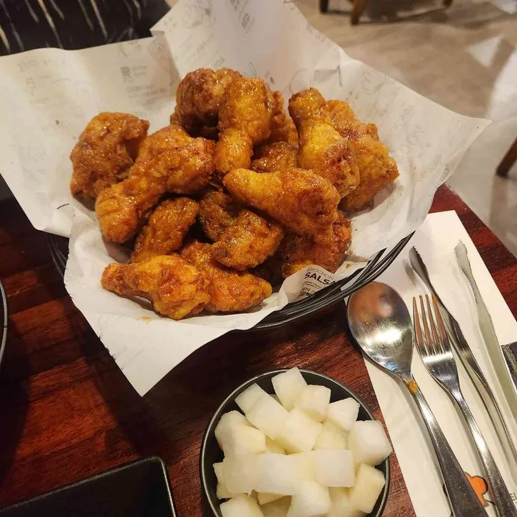 교촌치킨 사진 2