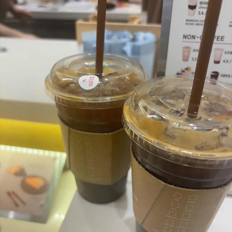 텐퍼센트커피 대표 사진