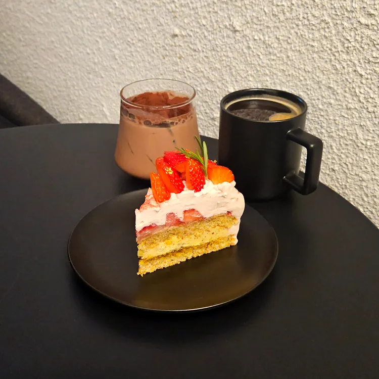 슬릿 대표 사진