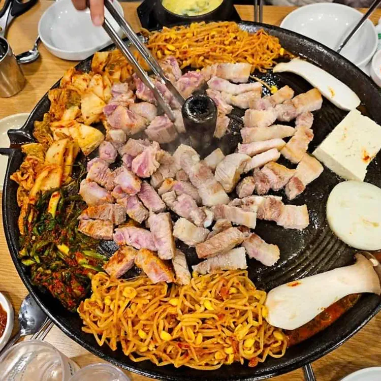 싹쓰리솥뚜껑 삼겹살 사진 1