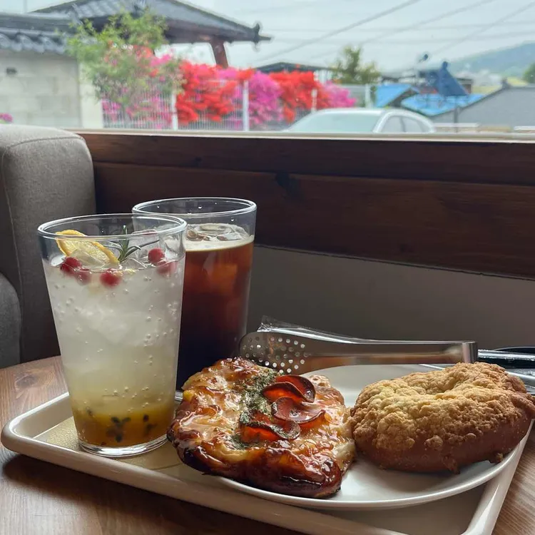 몽과 대표 사진