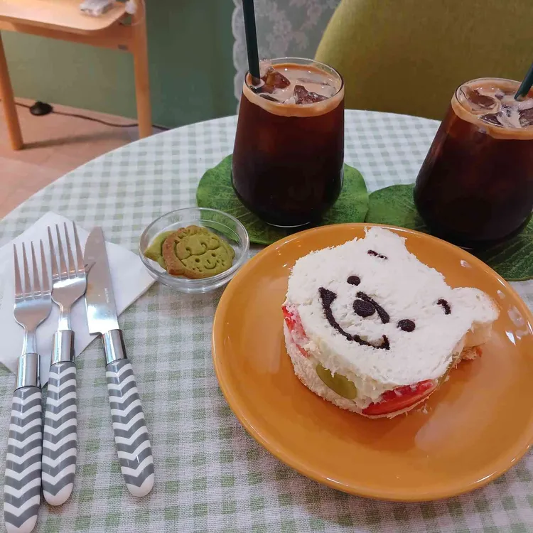 카페어도러블 대표 사진