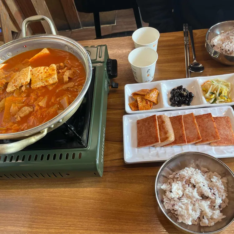 맨날생고기김치찌개 대표 사진