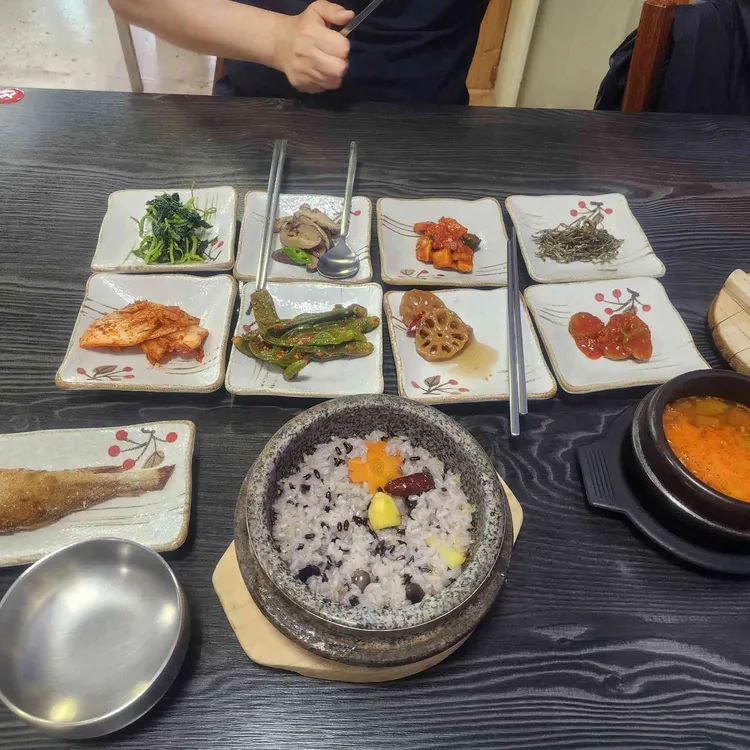 영양돌솥밥 대표 사진