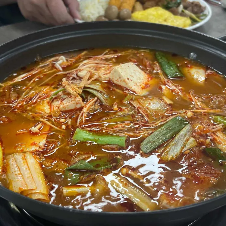통큰김치찌개 대표 사진