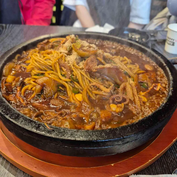 진웨이성&진향 대표 사진