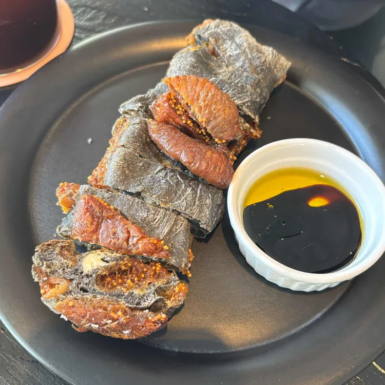 아우트로 커피 대표 사진