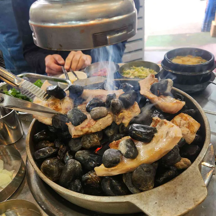 수정옥돌생소금구이 사진 1
