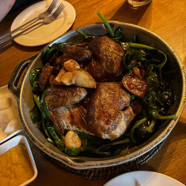 양키통닭 & Second Floor 대표 사진