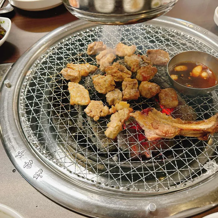 백하돼지생갈비 사진 1