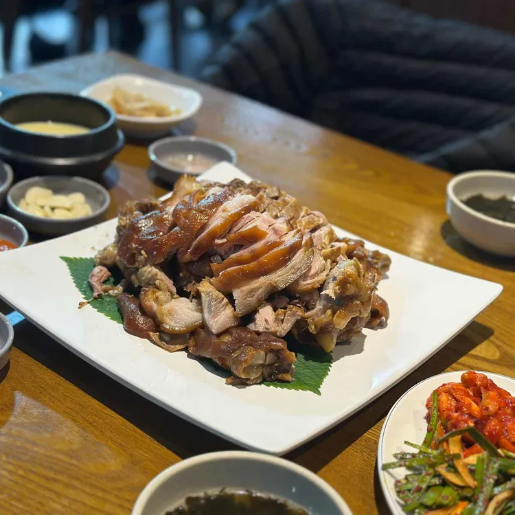 황금족발보쌈&메밀막국수 3호점 대표 사진