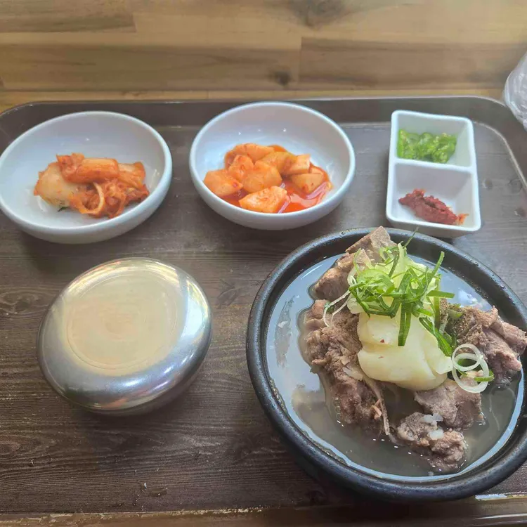 명동감자탕 대표 사진