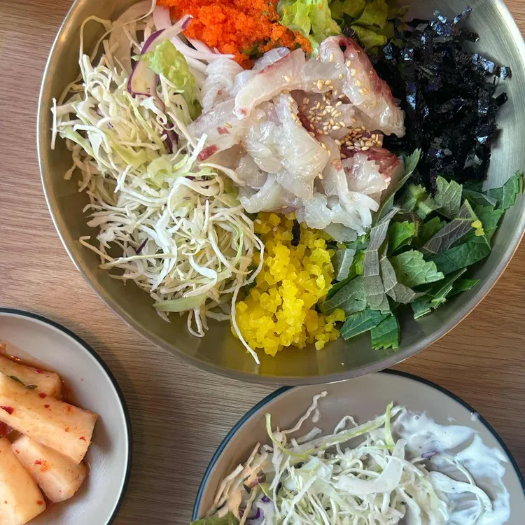 영종신선물회 회전문점 대표 사진