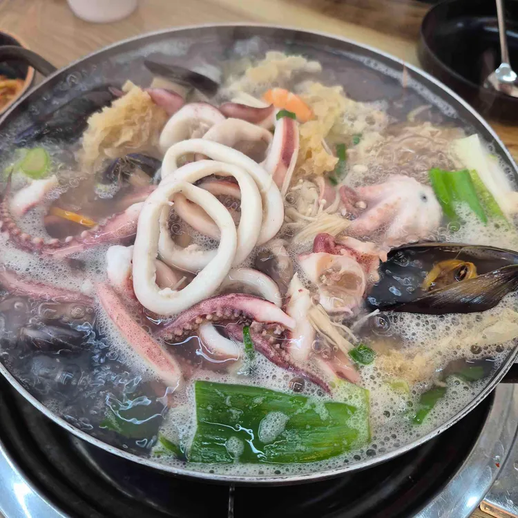 쭈낙해물칼국수 사진 1