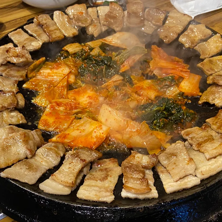 무쇠김치삼겹 사진 1