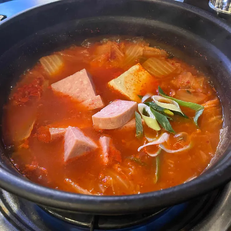 백채김치찌개 사진 1