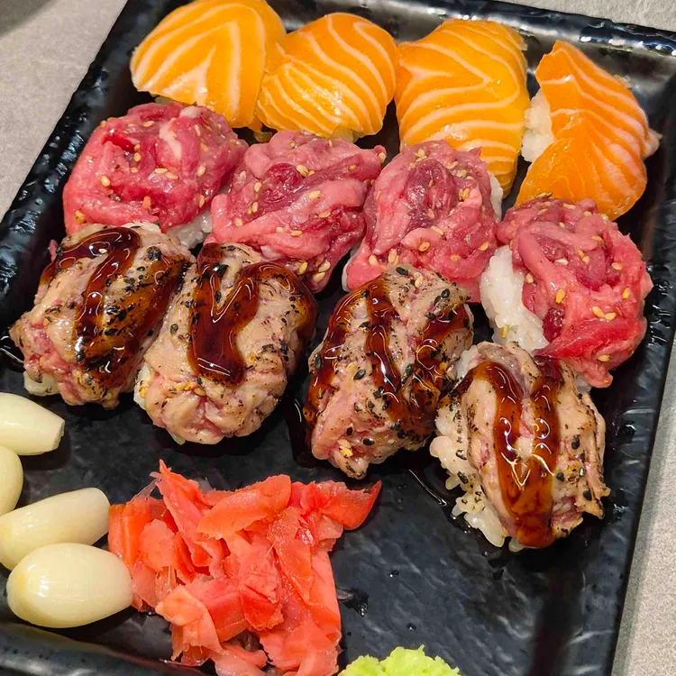 육회바른연어 대표 사진