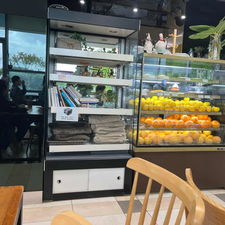 힐링카페 숲이랑 대표 사진