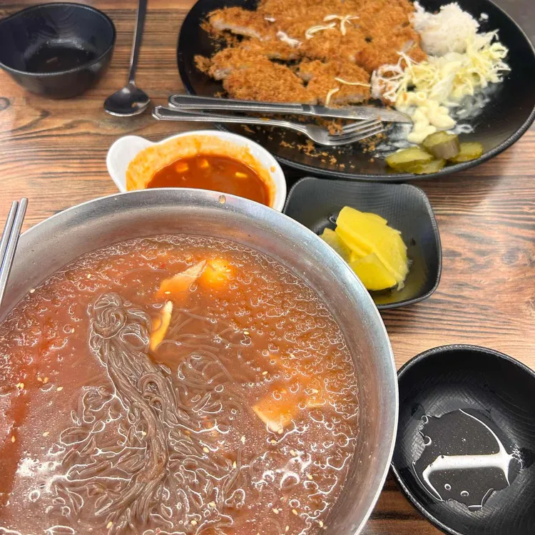 짱이네매콤돈가스냉면 사진 1