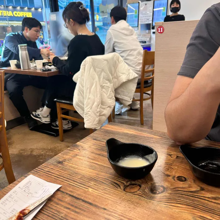 짱이네매콤돈가스냉면 사진 2
