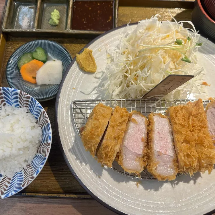 크레이지카츠 대표 사진