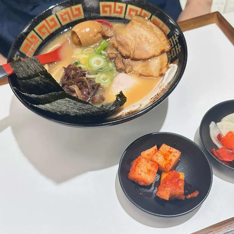 우츄진 대표 사진