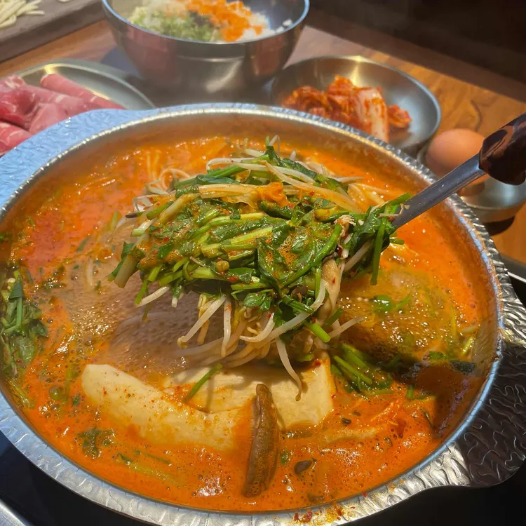 연수옥 샤브칼국수 대표 사진