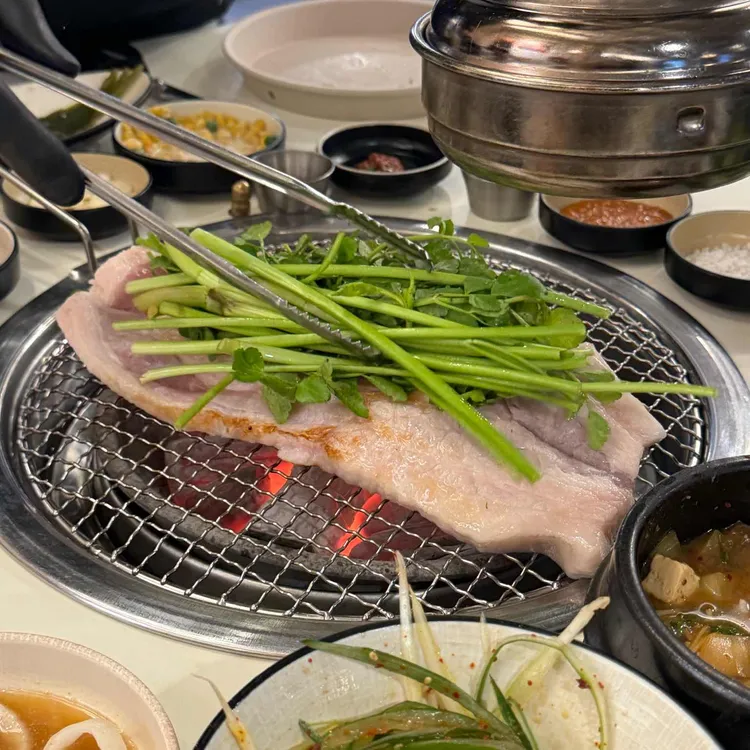 다독이네 숯불구이 사진 2