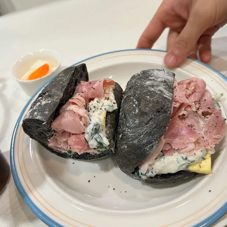 뭍 대표 사진